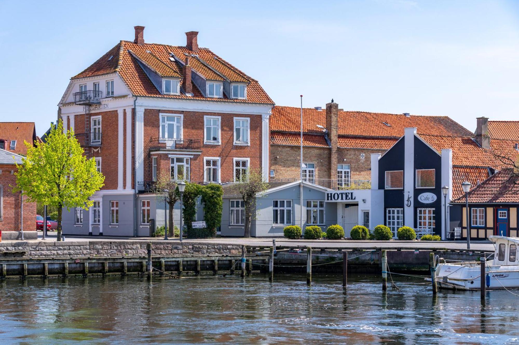 Hotel Postgaarden Skaelskor Экстерьер фото